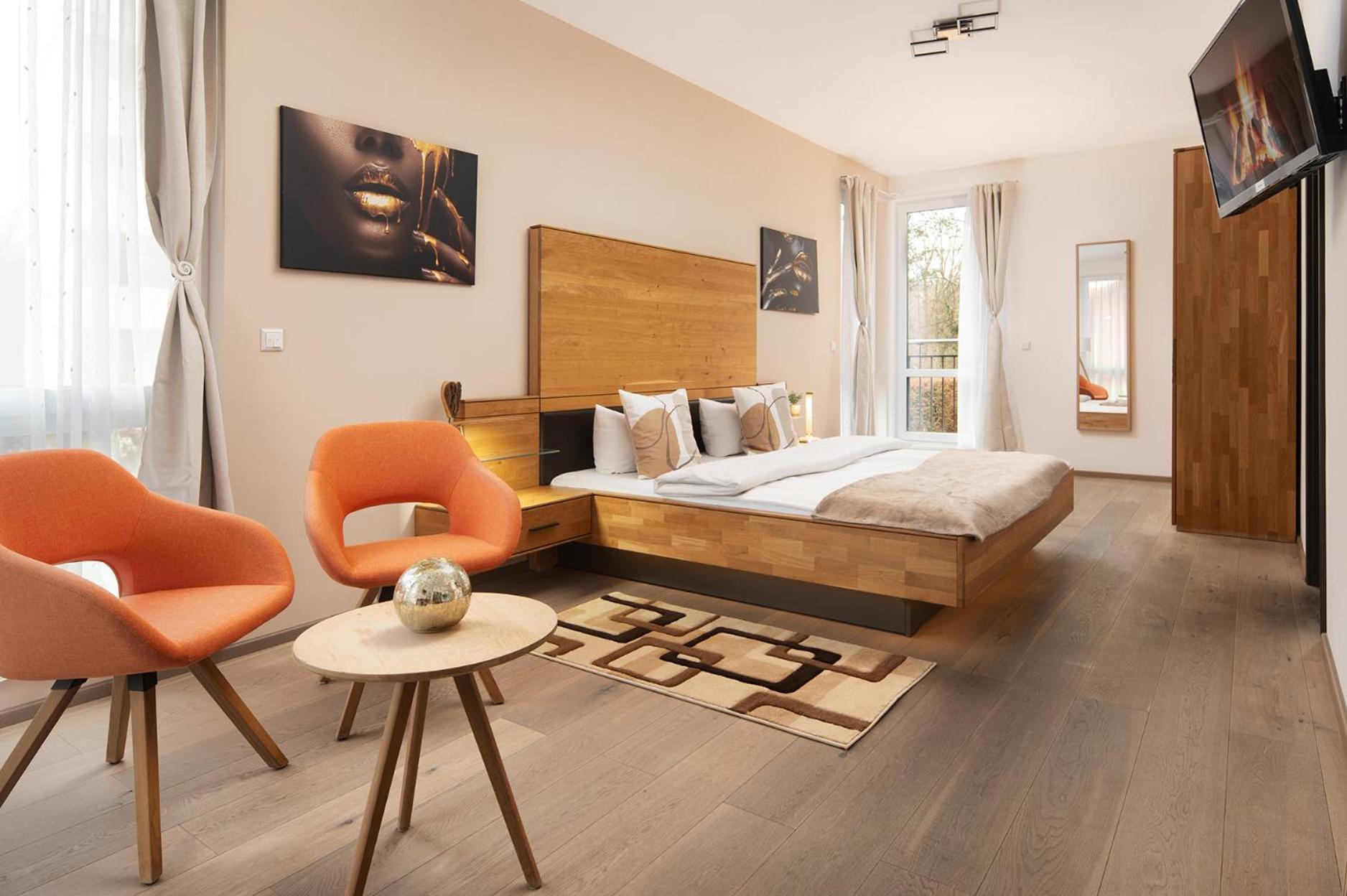 Hotel Vier Jahreszeiten Therme & Kliniken Bad Krozingen Naehe Freiburg & Schwarzwald Ideal Fuer Wellness Kur & Business Ausfluege 24H Check In- Wlan & Parken Gratis Exterior photo